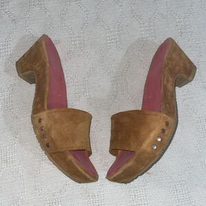 Donald Pliner Women’s Comfort Slides Sz 8.5 M Brown Suede Leather Beach Cruise